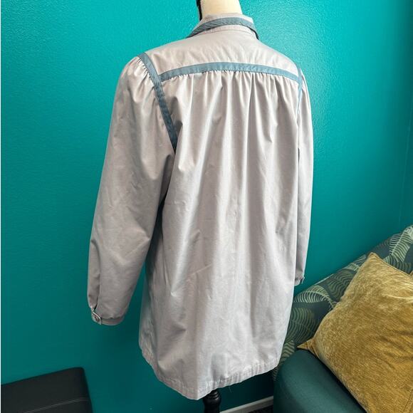 London Fog Vintage Gray Periwinkle Short Button Up Trench Coat Women's 12 - Picture 5 of 9